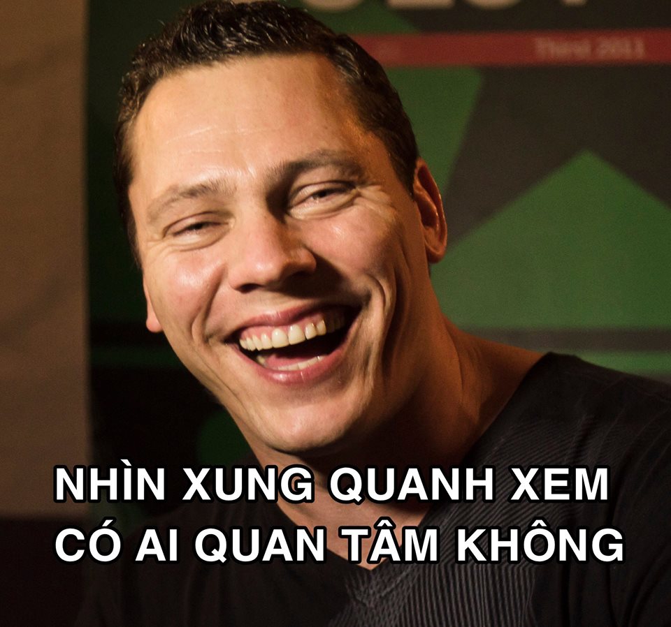 Nhìn xung quanh xem có ai quan tâm không